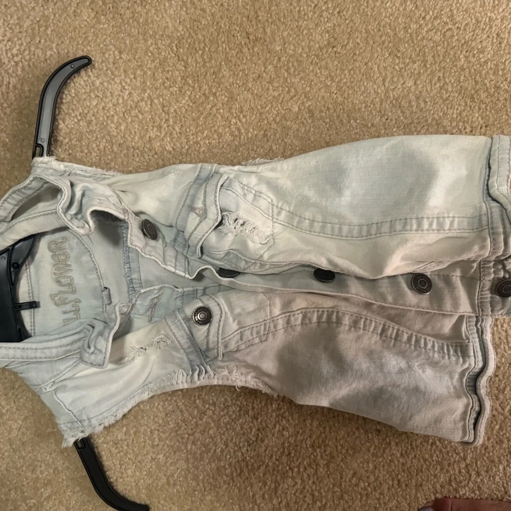 Light Denim Sleeveless Vest - Picture 1 of 3